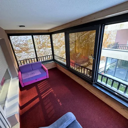 365 Apartment *
